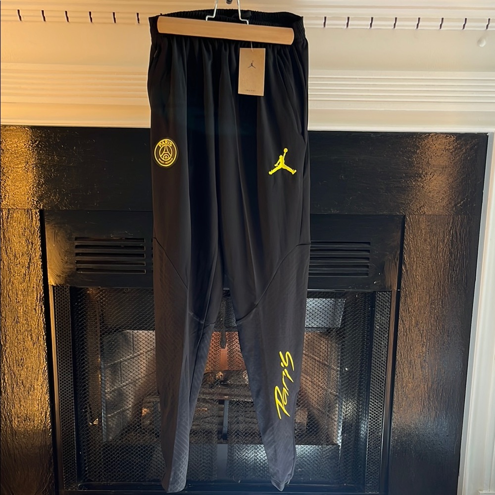 Paris Saint-Germain FC Sweatpants Activewear Football Soccer Pants Black Size L - Picture 2 of 7